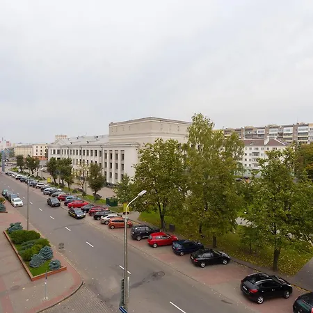 One-bedroom On Nezavisimosti 48 Апартаменты *