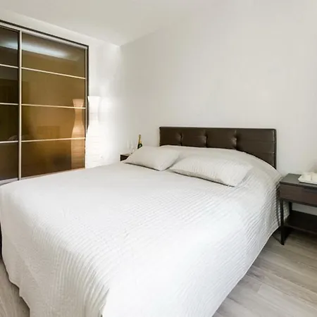 One-bedroom On Nezavisimosti 48 Апартаменты Минск